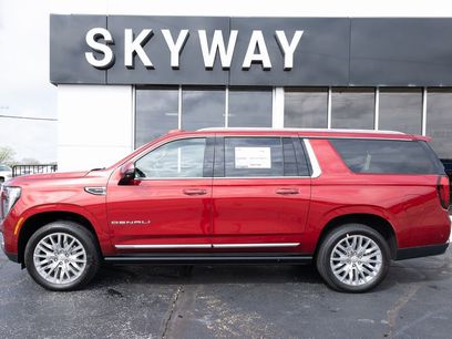 New 2026 GMC Yukon XL Denali w/ Sun & Power Step Package