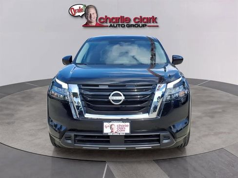 Used 2023 Nissan Pathfinder S image 8