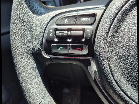 Used 2018 Kia Optima LX FWD image 21