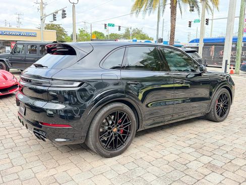 Used 2025 Porsche Cayenne GTS image 11
