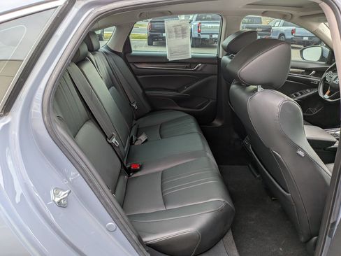 Used 2021 Honda Accord Touring image 34