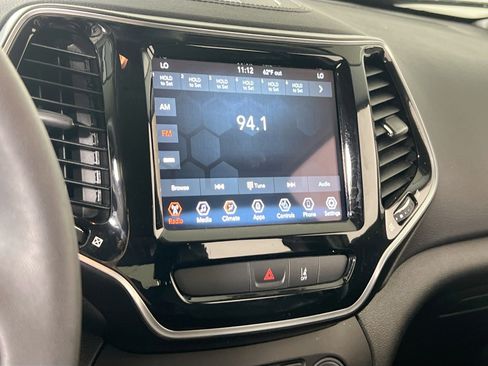 Used 2022 Jeep Cherokee Limited image 14