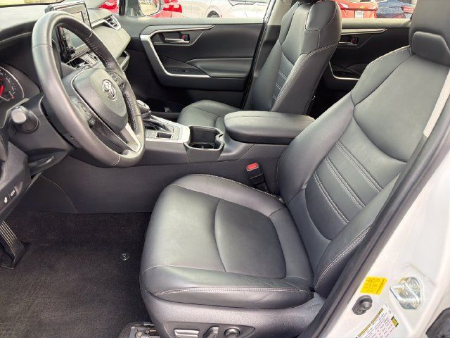 Used 2022 Toyota RAV4 XLE Premium AWD/4WD image 10