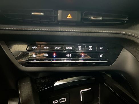 Used 2021 Buick Envision Essence w/ Sport Touring Package image 16