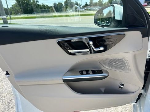 New 2026 Mercedes-Benz C 300 4MATIC Sedan image 11