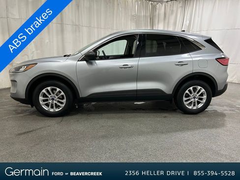 Used 2022 Ford Escape SE image 5