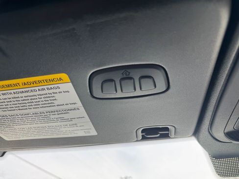 Used 2025 Ford Bronco Outer Banks image 33