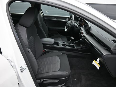 Certified 2025 Kia K5 LXS image 23
