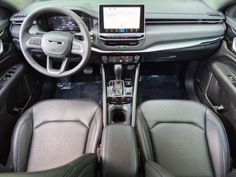 Used 2025 Jeep Compass Limited w/ High Altitude Package AWD/4WD image 19