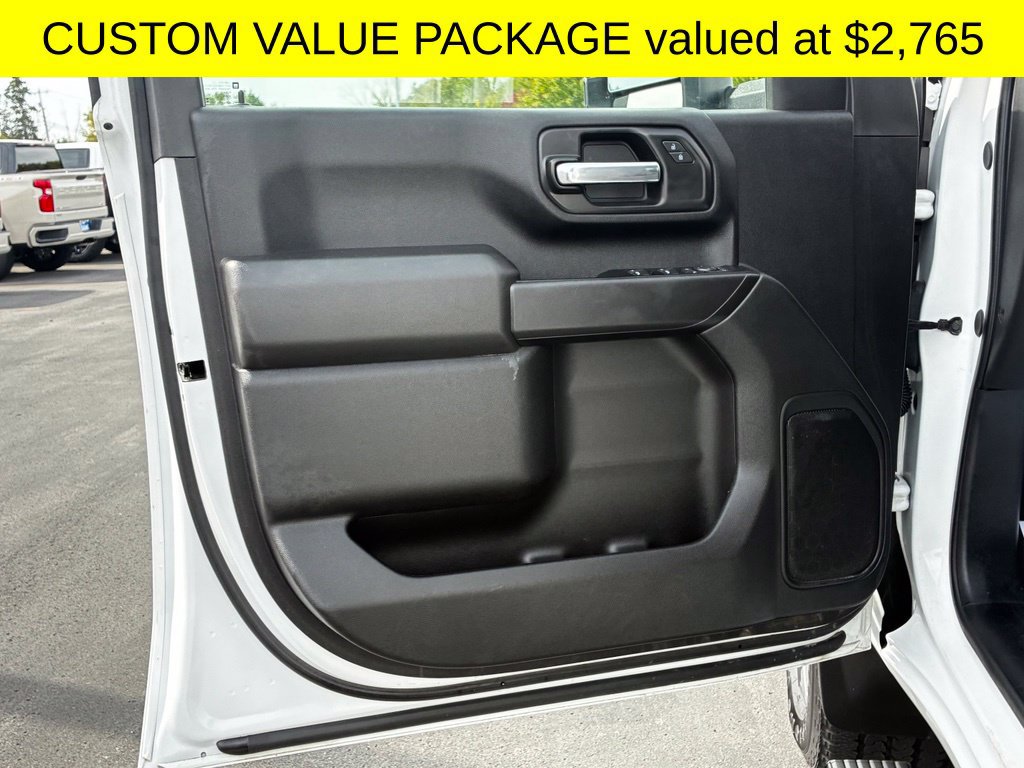 Used 2024 Chevrolet Silverado 2500 Custom w/ Custom Value Package AWD/4WD image 4