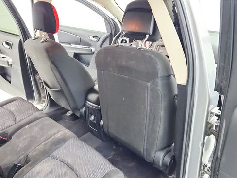 Used 2020 Dodge Journey SE image 33