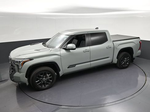 Used 2024 Toyota Tundra Platinum AWD/4WD image 27