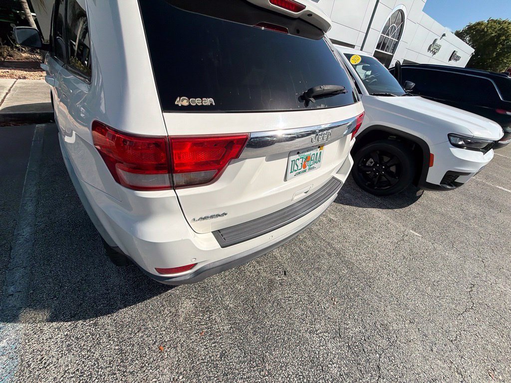 Used 2011 Jeep Grand Cherokee Laredo RWD image 12