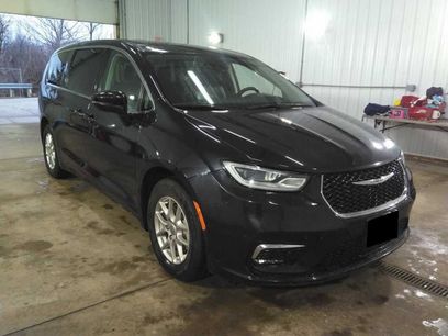 Certified 2023 Chrysler Pacifica Touring-L