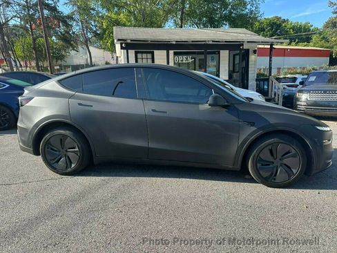 Used 2026 Tesla Model Y Long Range RWD image 26