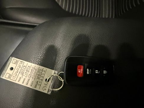 Used 2018 Toyota Camry SE image 39