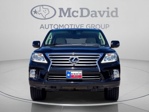 Used 2014 Lexus LX 570 4WD w/ Luxury Package image 8