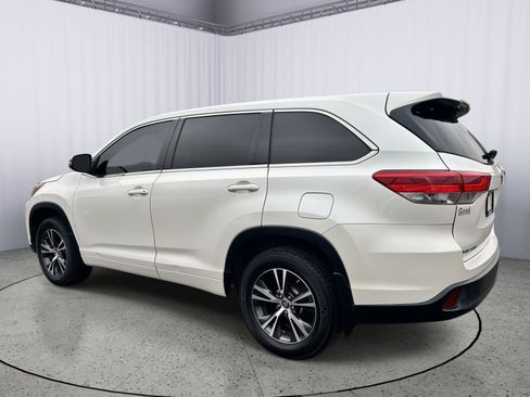Used 2018 Toyota Highlander Plus image 4