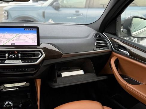 Used 2023 BMW X4 xDrive30i image 36