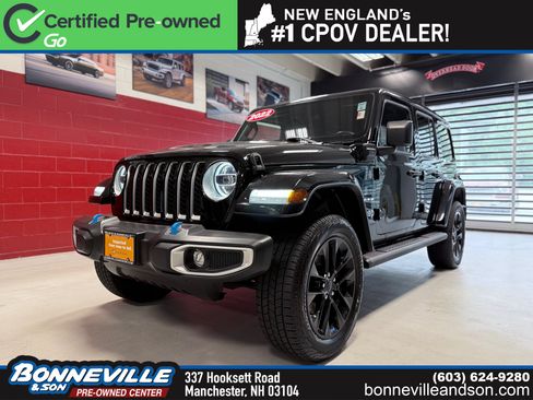 Used 2022 Jeep Wrangler Unlimited Sahara w/ Cold Weather Group AWD/4WD image 1