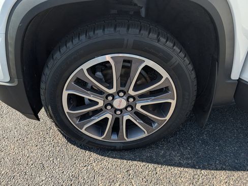 Used 2019 GMC Acadia SLT AWD/4WD image 31