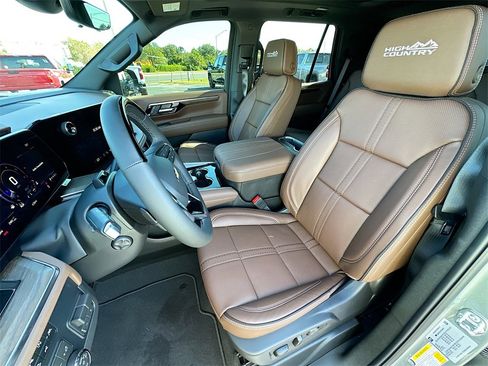 New 2026 Chevrolet Tahoe High Country image 15