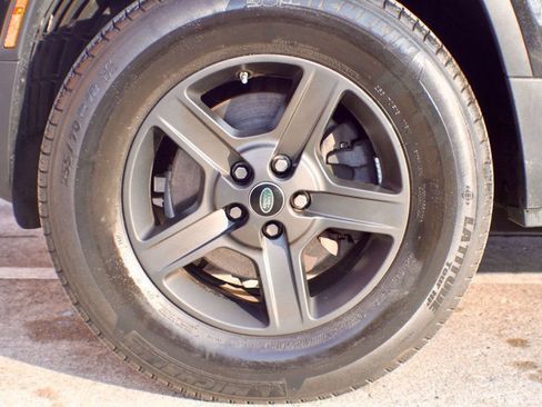 Used 2021 Land Rover Defender 90 S image 44