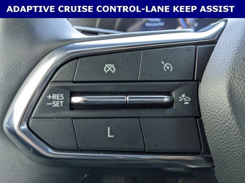 Used 2025 Chevrolet Equinox LT w/ Convenience Package II image 14