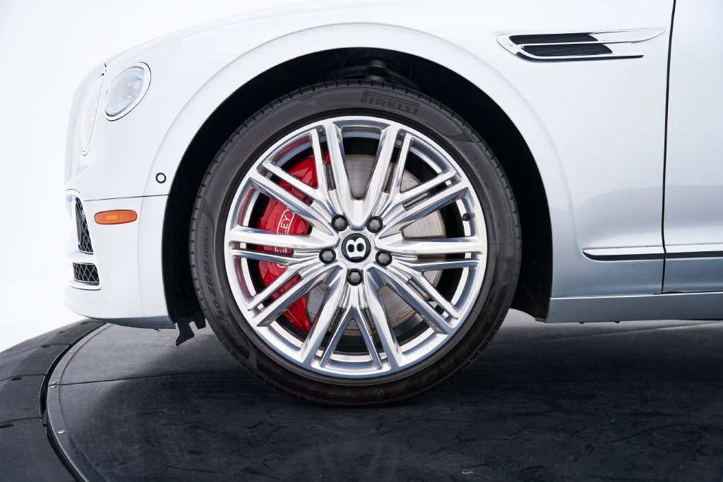 Used 2022 Bentley Flying Spur V8 AWD/4WD image 3