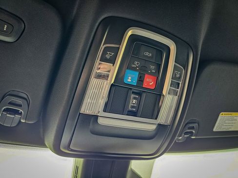 New 2026 RAM 1500 4x4 Crew Cab image 31