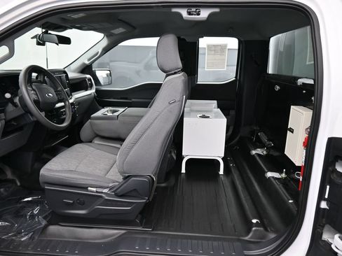 Used 2022 Ford F150 XL w/ Equipment Group 101A High RWD image 15