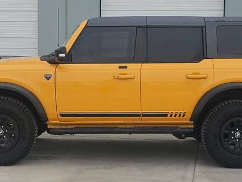 Certified 2021 Ford Bronco First Edition AWD/4WD image 2