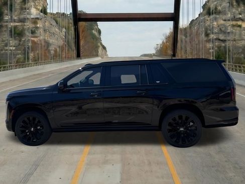 New 2026 Cadillac Escalade ESV Platinum Sport w/ LPO, ONYX Package AWD/4WD image 5