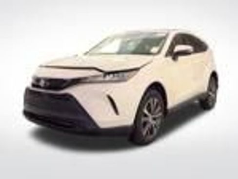 Used 2021 Toyota Venza LE AWD/4WD image 3