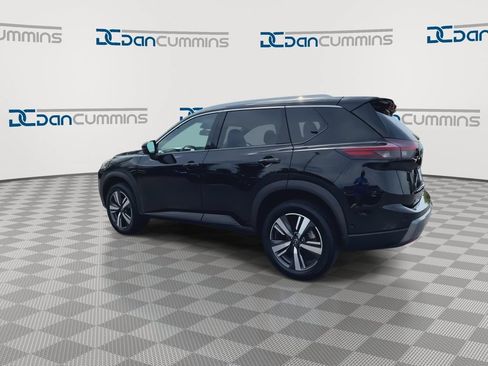 Used 2024 Nissan Rogue SL AWD/4WD image 6