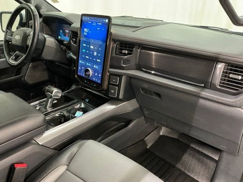 Used 2023 Ford F150 Lightning Lariat image 19