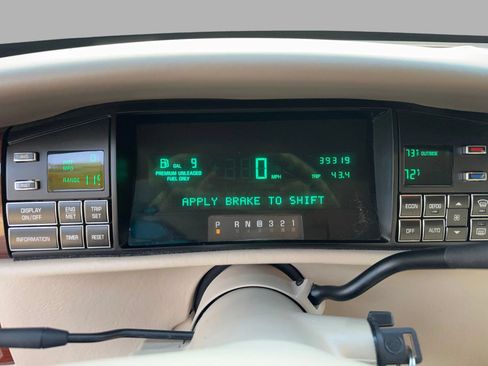 Used 1994 Cadillac De Ville Concours FWD image 18