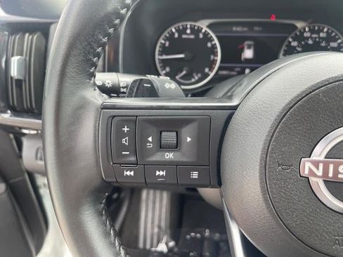 Used 2025 Nissan Pathfinder SV AWD/4WD image 7