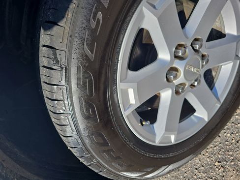 Used 2014 GMC Acadia SLE image 35