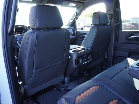 New 2026 GMC Sierra 2500 AT4 w/ Max Trailering Package image 11