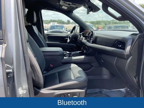 Used 2025 Chevrolet Tahoe Z71 AWD/4WD image 15