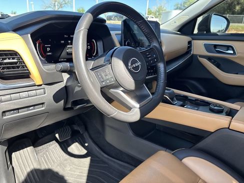 Used 2023 Nissan Rogue Platinum w/ Platinum Premium Package AWD/4WD image 14