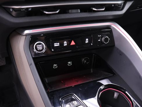 Certified 2025 Audi Q5 Premium Plus w/ Premium Plus AWD/4WD image 21