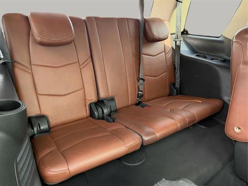 Used 2018 Cadillac Escalade Premium Luxury w/ LPO, Radiant Package image 45