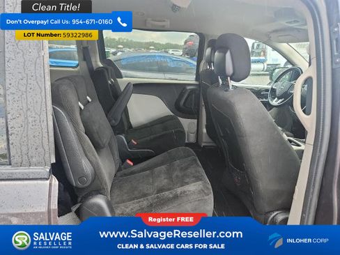 Used 2015 Dodge Grand Caravan SXT w/ UConnect Hands-Free Group FWD image 15