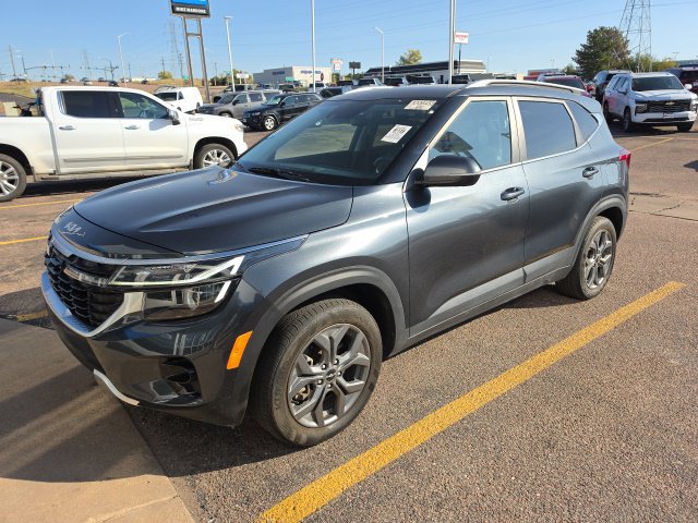 Used 2024 Kia Seltos S AWD/4WD image 8