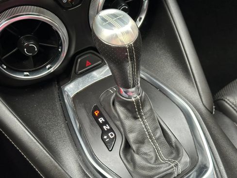 Used 2020 Chevrolet Camaro SS RWD image 32