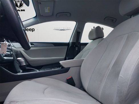 Used 2019 Hyundai Sonata SE image 8