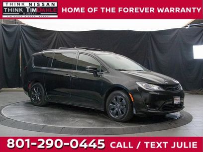 Used 2019 Chrysler Pacifica Limited w/ Advanced Safetytec Group
