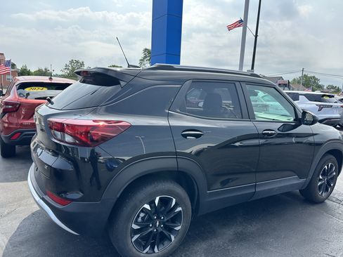 Used 2023 Chevrolet TrailBlazer LT w/ Convenience Package AWD/4WD image 8